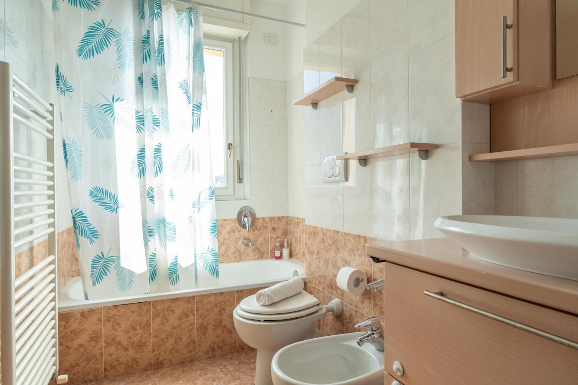 Large Well-Equipped Appartement Near Como Lake Lecco Exterior photo