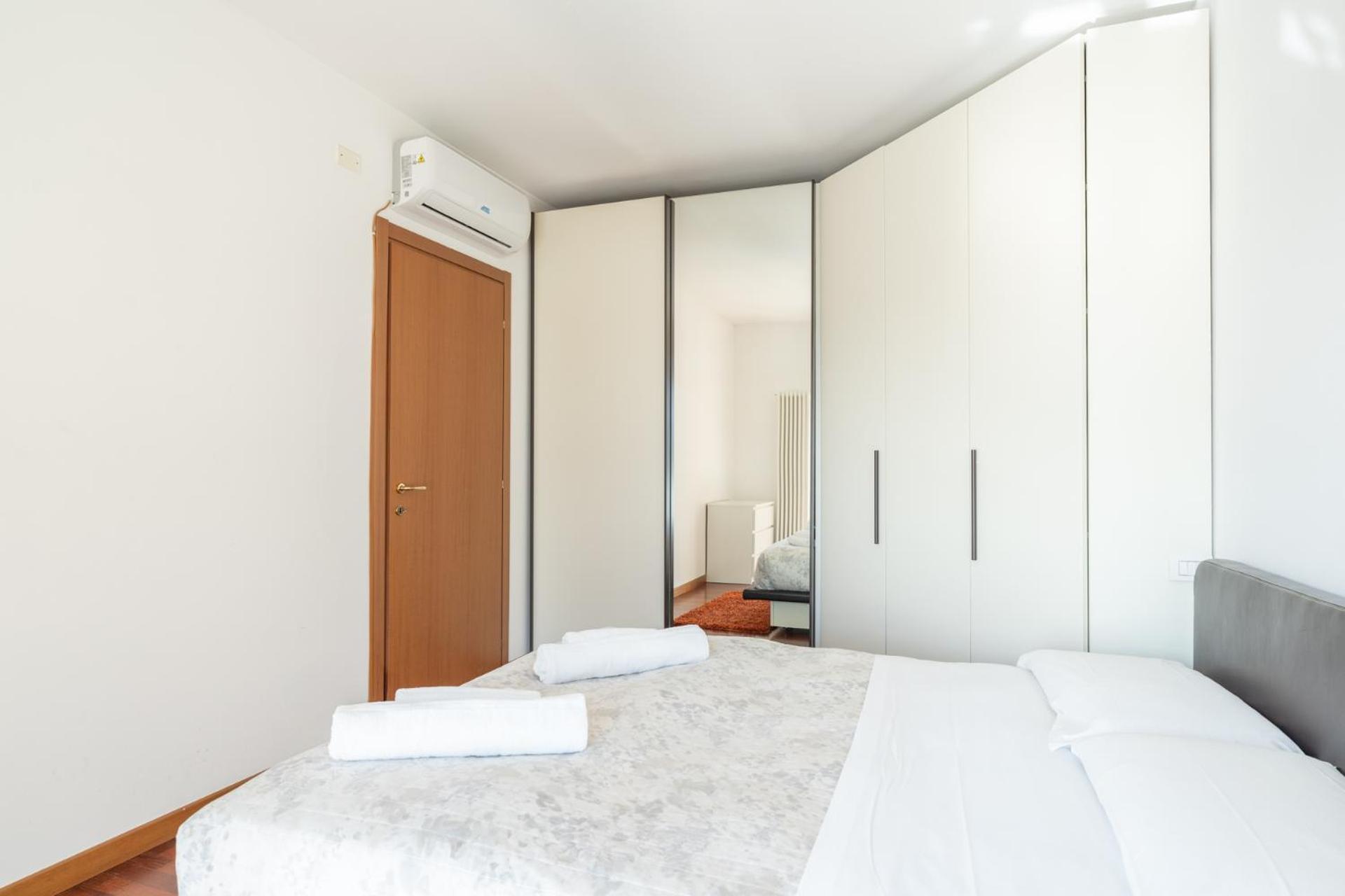 Large Well-Equipped Appartement Near Como Lake Lecco Exterior photo